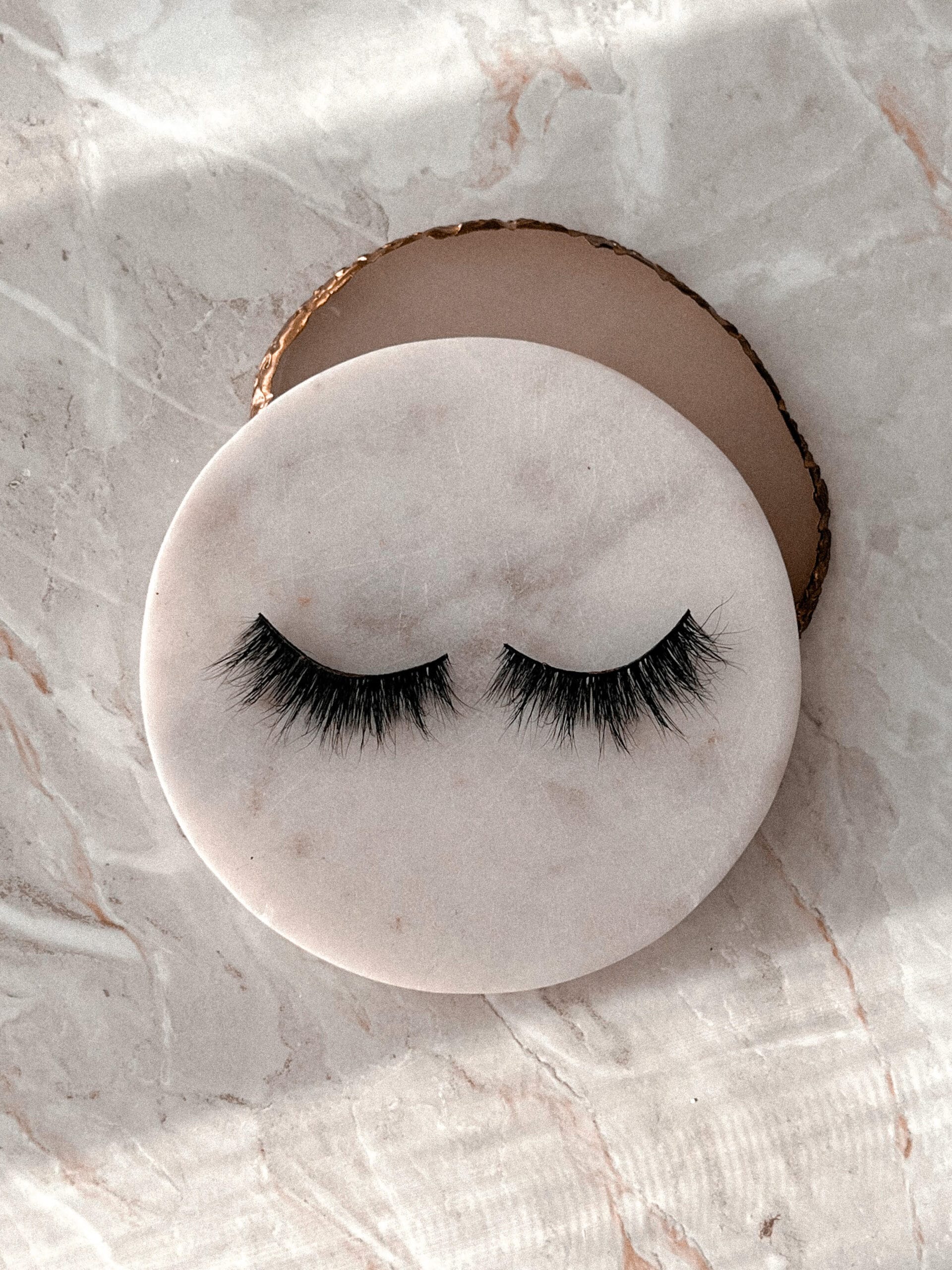 ''Lash Next Door'' vegan mink trepalnice